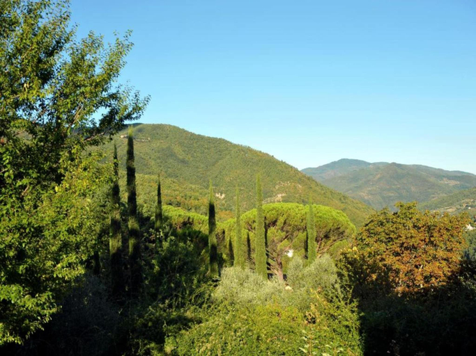 Others 5, Scenic Apartment with Pool, Florence