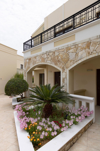 Others 3, Sandy Suites, Crete
