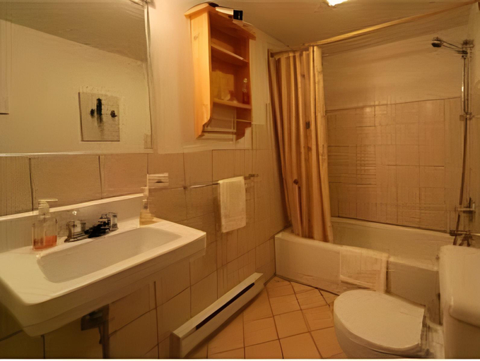 Bathroom, Almatoit, Lac-Saint-Jean-Est