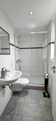 Bathroom 3, Grundauer Monteurwohnung/Studentenwohnung, Main-Kinzig-Kreis
