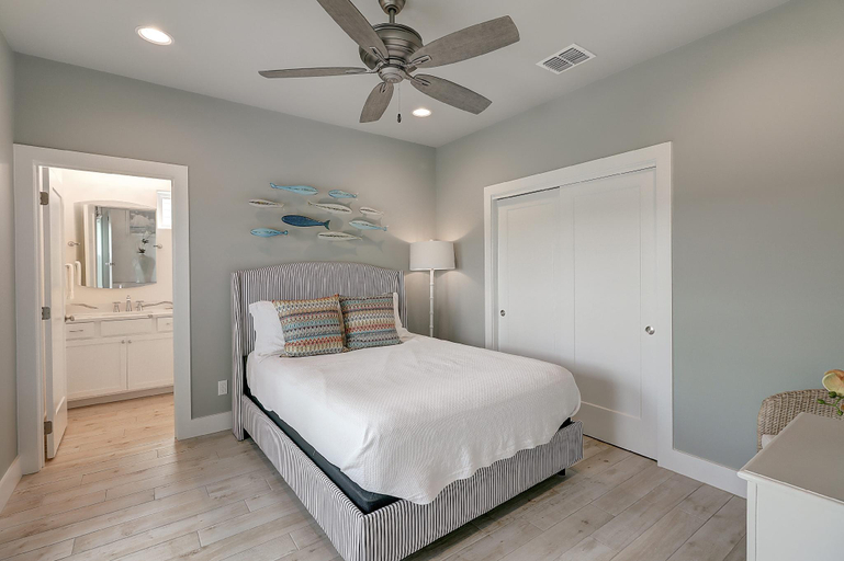 Bedroom 3, BeachHouse Bliss, Nueces