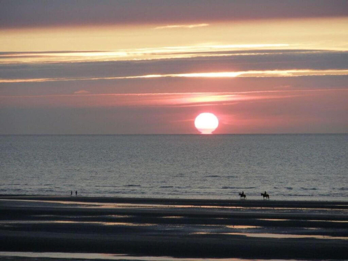 Others 4, Apartment on Belgian Coast with Sea View, West-Vlaanderen