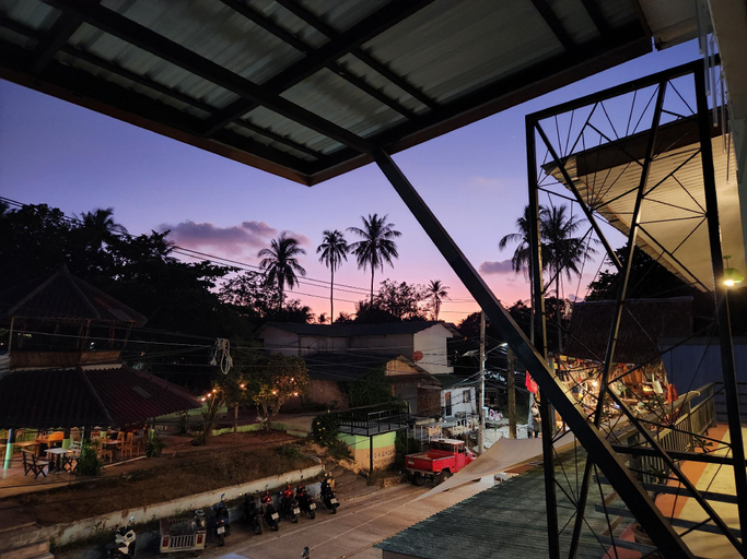 Food & Drinks 2, SKYPEARL Guesthouse & Café, Ko Phangan