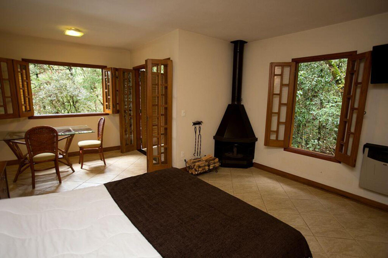 Bedroom 2, Pousada Chale da Floresta, Camanducaia