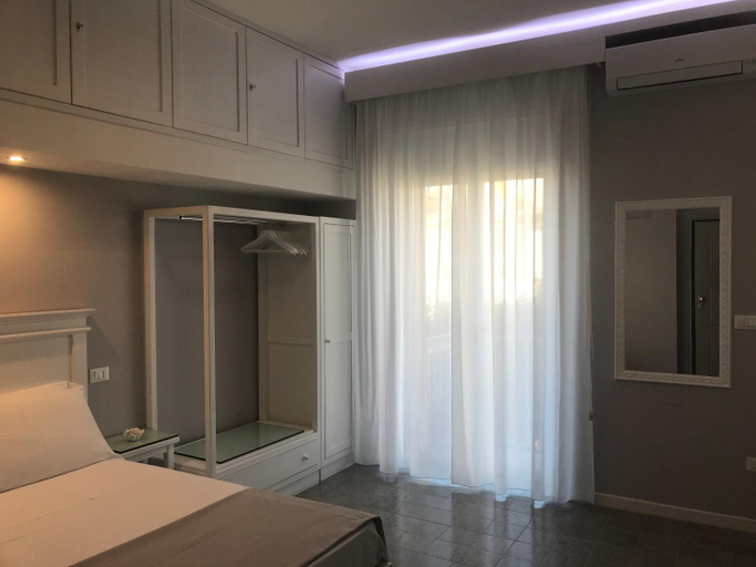 Others 5, Residenza Corallina, Vibo Valentia