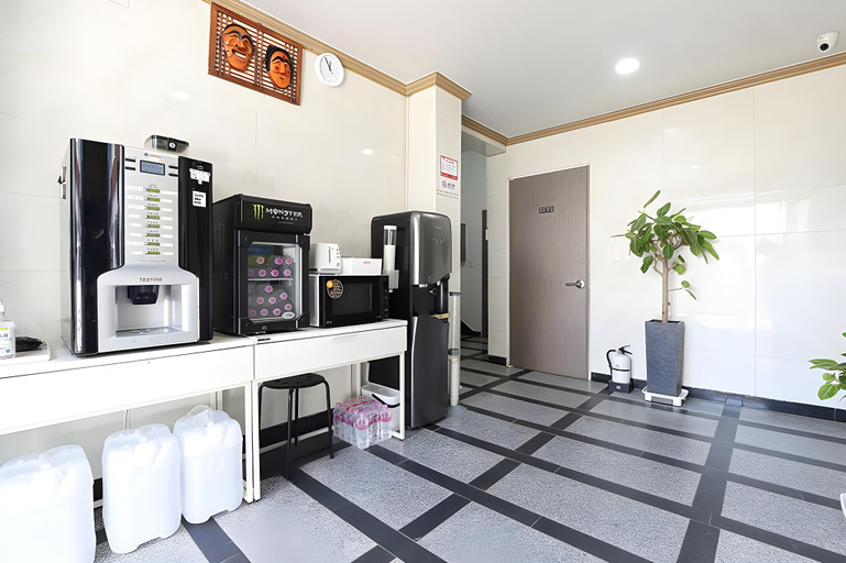 Others 4, Andong Queen Motel (Old Andong Station Branch), Andong