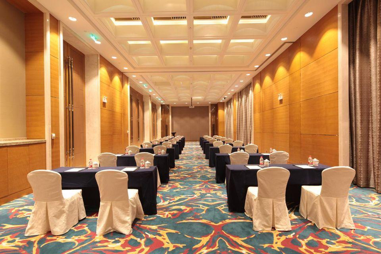 Business Facilities, Watertown Hotel, Beijing