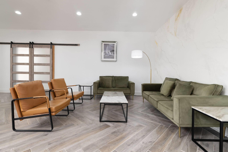 Public Area 3, Wingate by Wyndham Savannah Gateway, Chatham