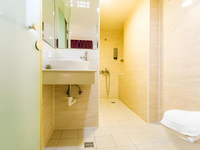 Bathroom 4, NEWRISE Hotel, Kaohsiung