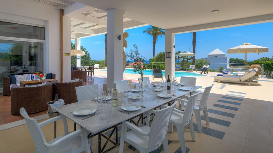 Food & Drinks, Grande Dame Villa of Rhodes, South Aegean
