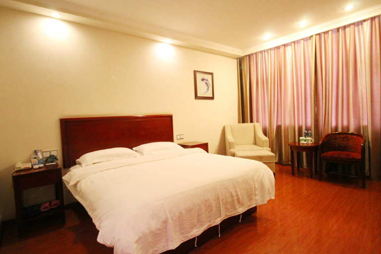 Bedroom 3, GreenTree Inn Jiujiang Shili Road Business Hotel, Jiujiang