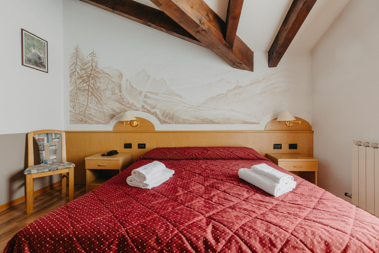 Bedroom 3, Hotel Spera, Trento