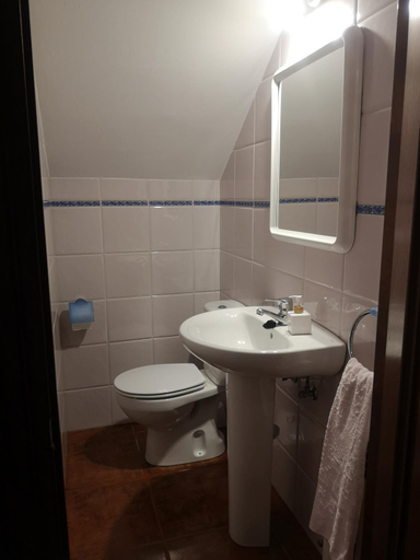 Bathroom 3, Viviendas Vacacionales Beni II, Asturias