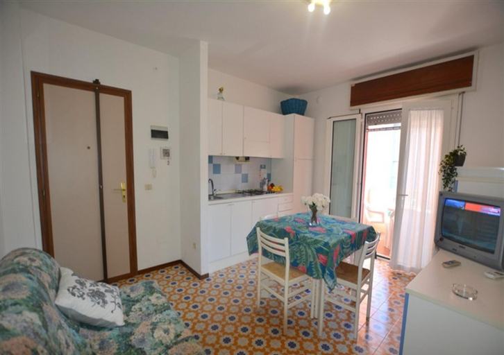 5, Central apartment near the beach with parking, Udine