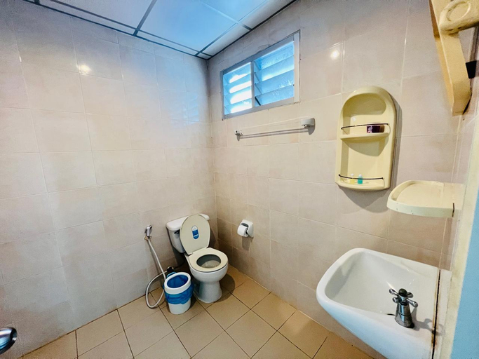 Bathroom 5, Blue Pearl Shore, Phuket Island