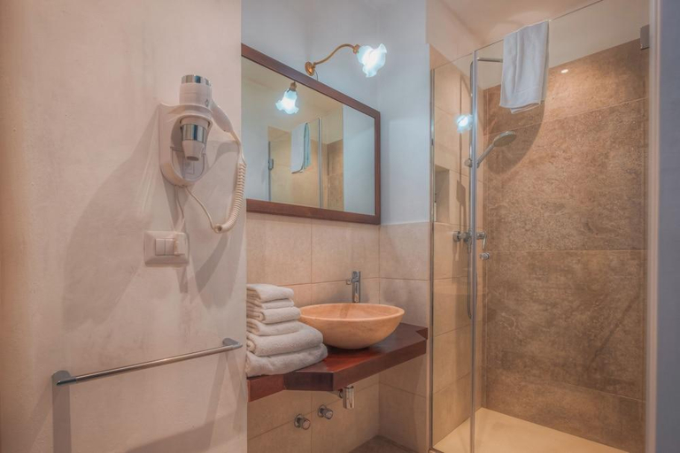 Bathroom 5, Palazzo Vaglio Relais, Lecce