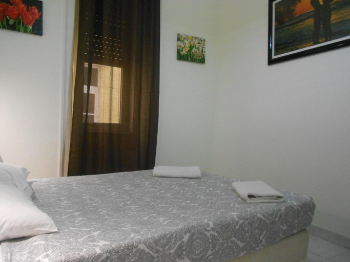 Bedroom, Crescent Rooms, Lisbon