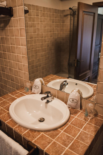Bathroom 2, Pazo de Eidian, Pontevedra
