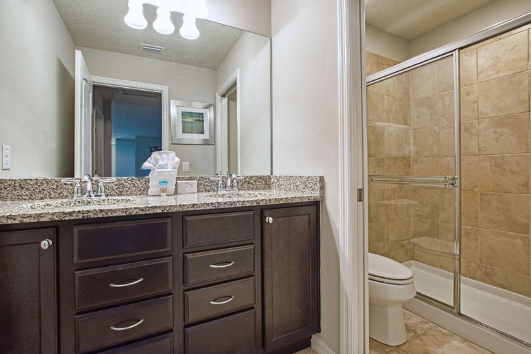 5, Home 8 Bdrm at Windsor Westside With Top Amenities, Osceola