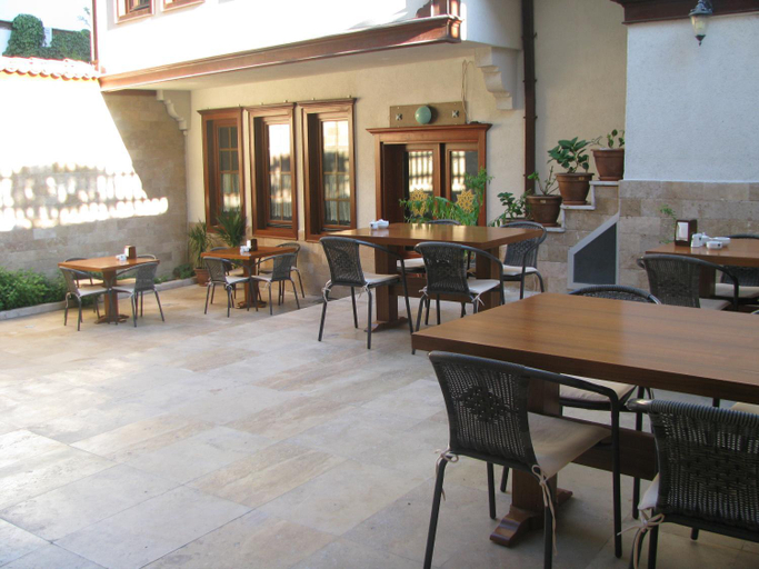 Food & Drinks 4, Simre Otel, Merkez