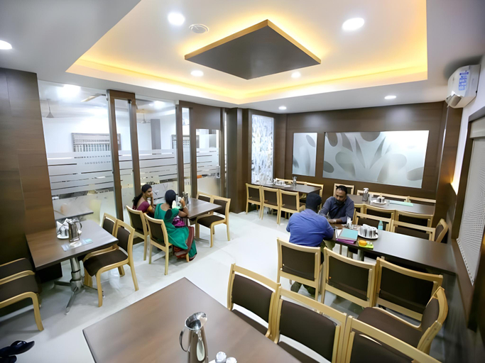 Food & Drinks 5, Hotel Udayam Towers, Thiruvallur