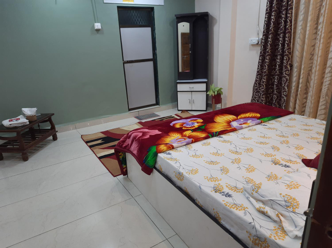 Bedroom 2, Habib Inn, Raigarh