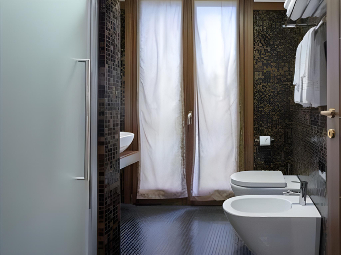 Bathroom 5, Hotel Thai Si Royal Thai Spa, Treviso