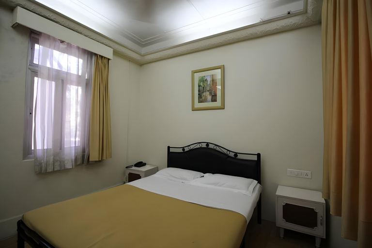 Bedroom 1, Hotel Swaroop, Pune