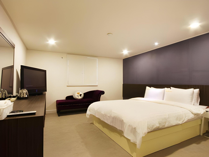 Bedroom 4, Suwon (Ingyedong) New M, Suwon