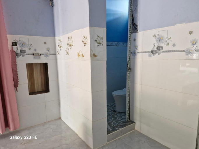 Bathroom 3, mekong floating market Nam Giang homestay, Cai Lậy