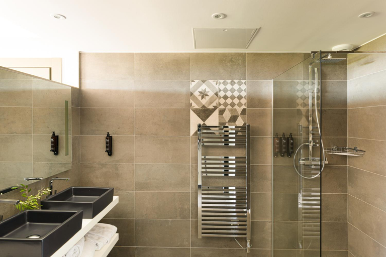 Bathroom 5, Hotel Version Maquis Citadelle, Corse-du-Sud