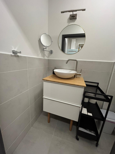 Others 3, Apartma Darsi, Ajdovščina