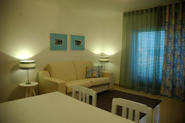 Bedroom 3, Hotel Restaurante Dom Lourenco, Lourinhã