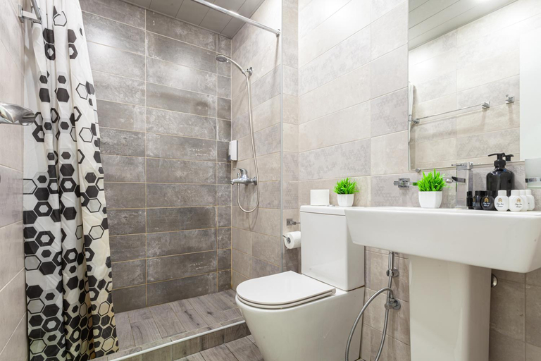 Bathroom 3, Stay Inn Apartments on 33 Sayat-Nova avenue, Yerevan
