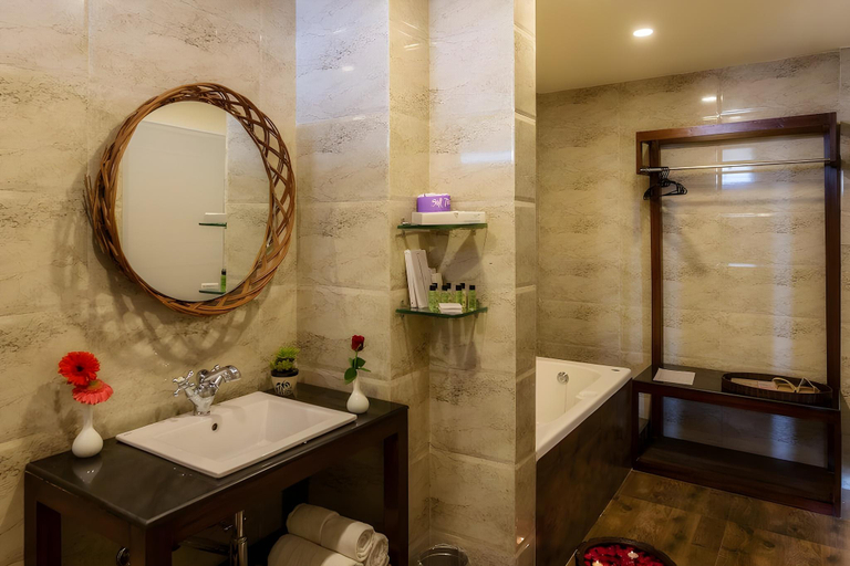 Bathroom 3, Polo Cherrapunjee Resort , East Khasi Hills