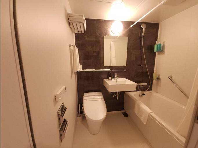 Bathroom 4, HOTEL PAiKAJi, Ishigaki