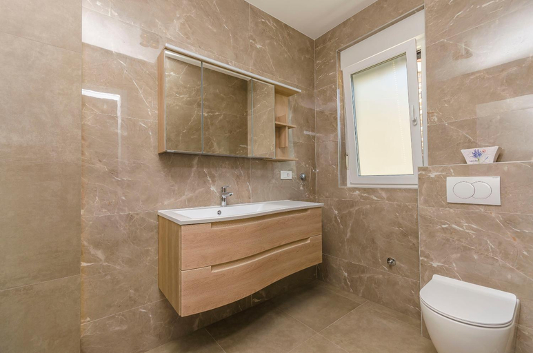 Bathroom 2, Apartments Adriatic, Vodice