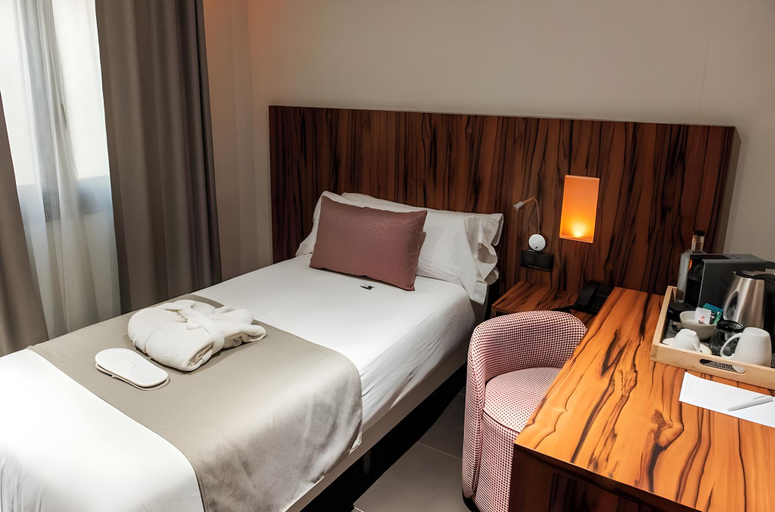 Bedroom 3, California Hotel Barcelona, Barcelona