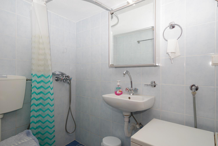 Bathroom 2, Vasilikata, Crete