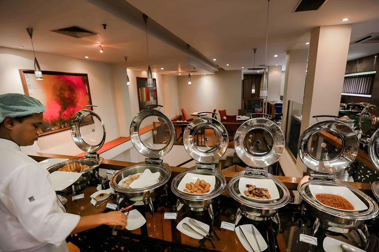 Food & Drinks 5, Lakeshore Hotel and Apartments, Dhaka