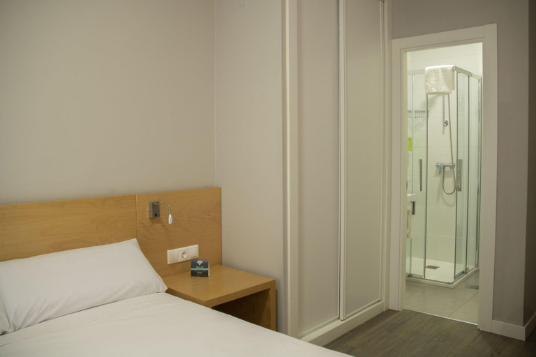 Bedroom 3, HOSTAL ALBORAN-NEW, A Coruña