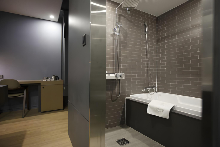 Bathroom 4, BAYHOUND HOTEL, Yeongdo