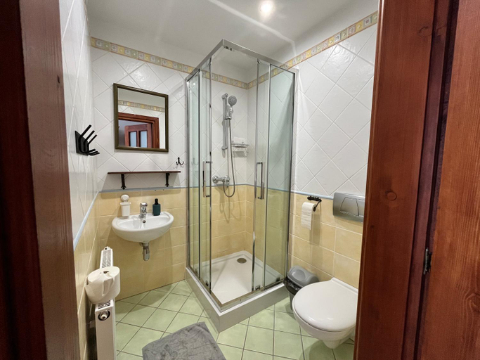 Bathroom 4, U Kapiarza, Nowy Targ
