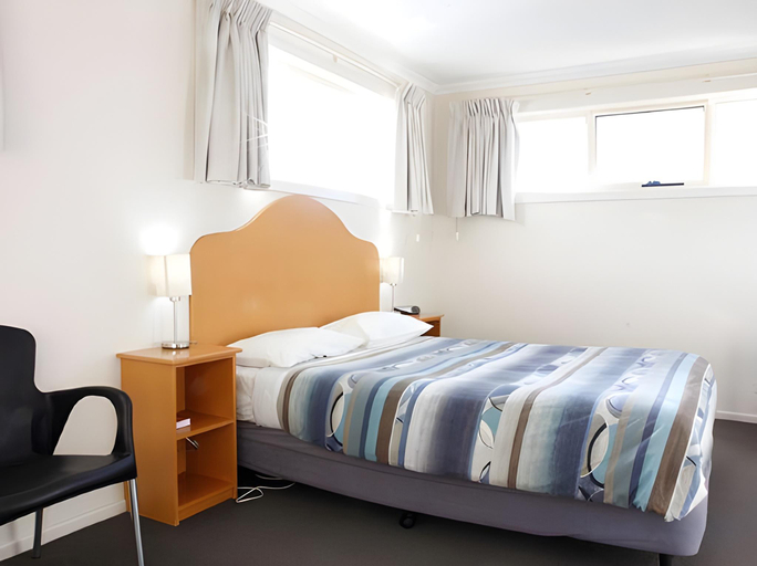 Bedroom 3, Sheffield Motor Inn, Kentish