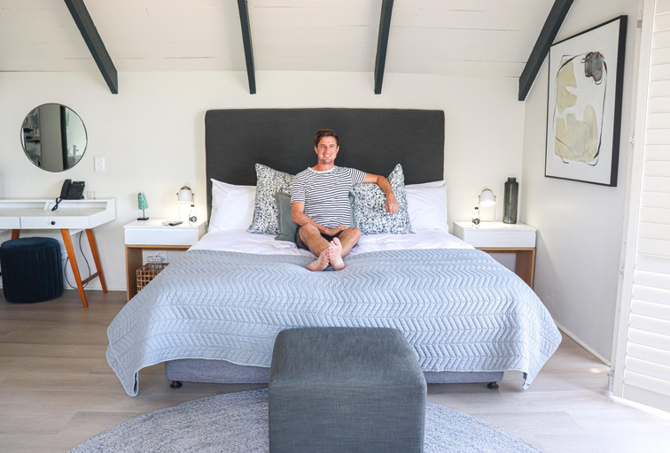 Bedroom 3, Abalone Hotel & Villa's, West Coast