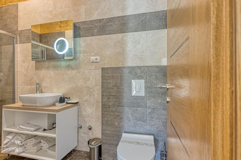 Bathroom, HOTEL BOUTIQUE NATKA, Rovinj