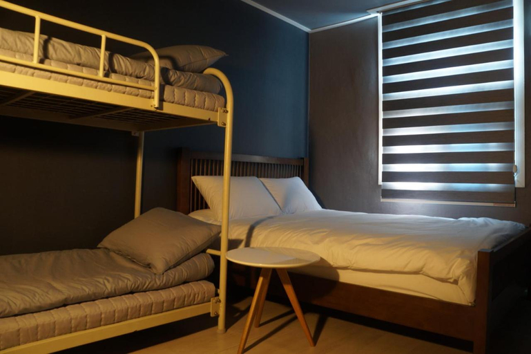 Bedroom 4, Art and Stay, Suncheon