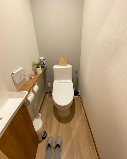 Bathroom, AJITO Hostel & CafeBar, Shingū