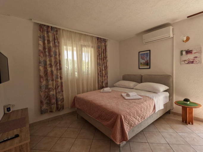 3, Apartman Lena, Bilice