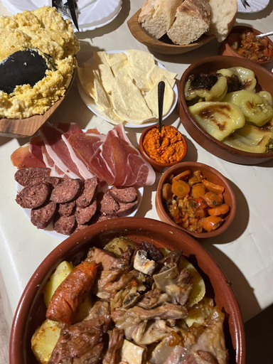 Food & Drinks 4, Eko Katun Kolijevka